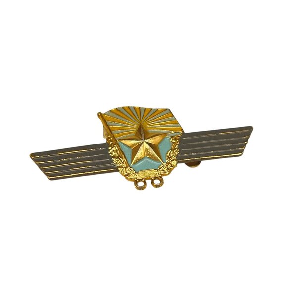 Vintage Soviet Military Pilot Wing Badge With Star & Laurel Design - Picture 5 of 7